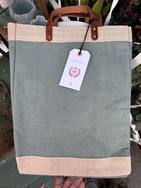 Large tote